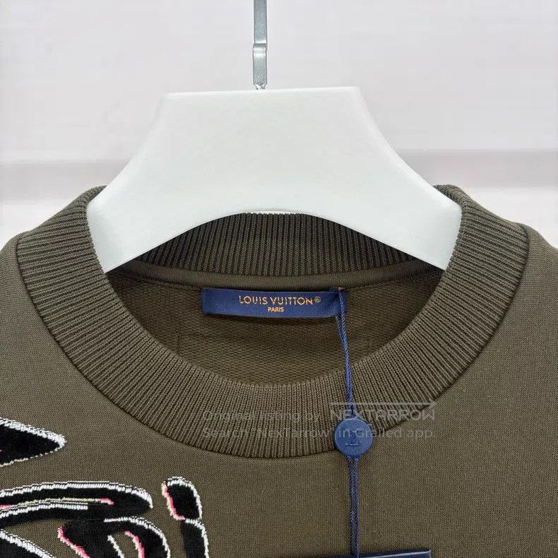 Louis Vuitton Louis Vuitton 23 FW flocked monogrammed embroidered logo s Size US M / EU 48-50 / 2 - 3 Thumbnail