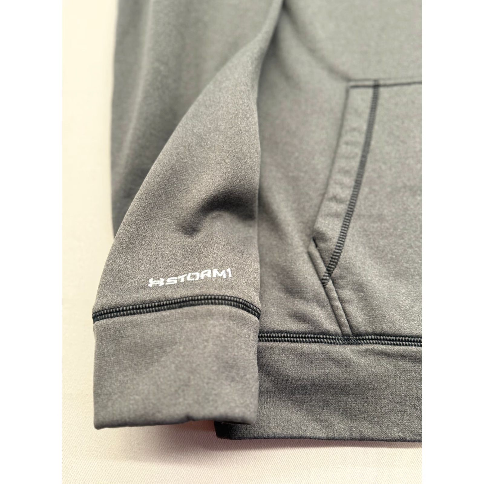 Under Armour VINTAGE Under Armour Storm Mens Hoodie Large Loose Gray Black Pullover Sweatshirt 2497 Size US L / EU 52-54 / 3 - 5 Thumbnail