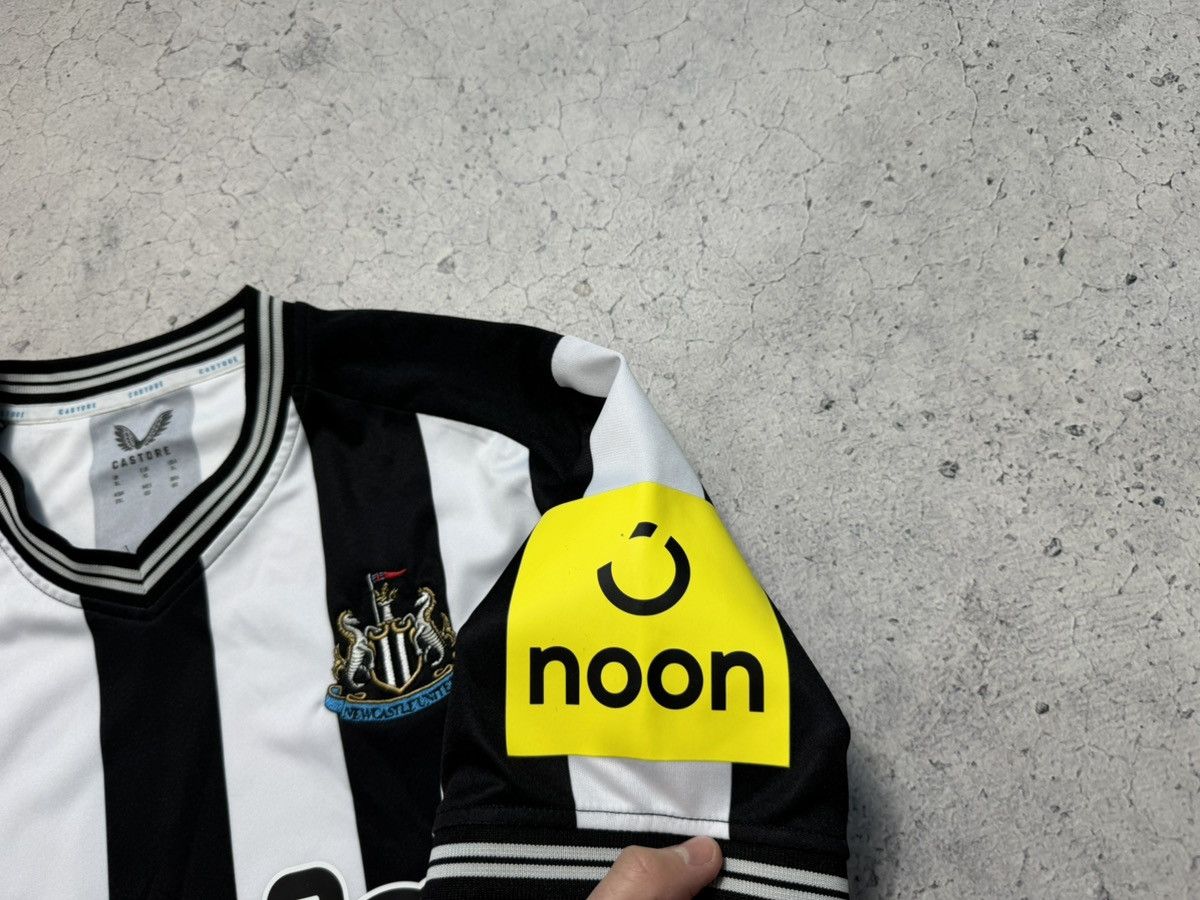 Vintage Castore FC Newcastle United 2023/2024 Soccer Jersey Size US XL / EU 56 / 4 - 8 Thumbnail