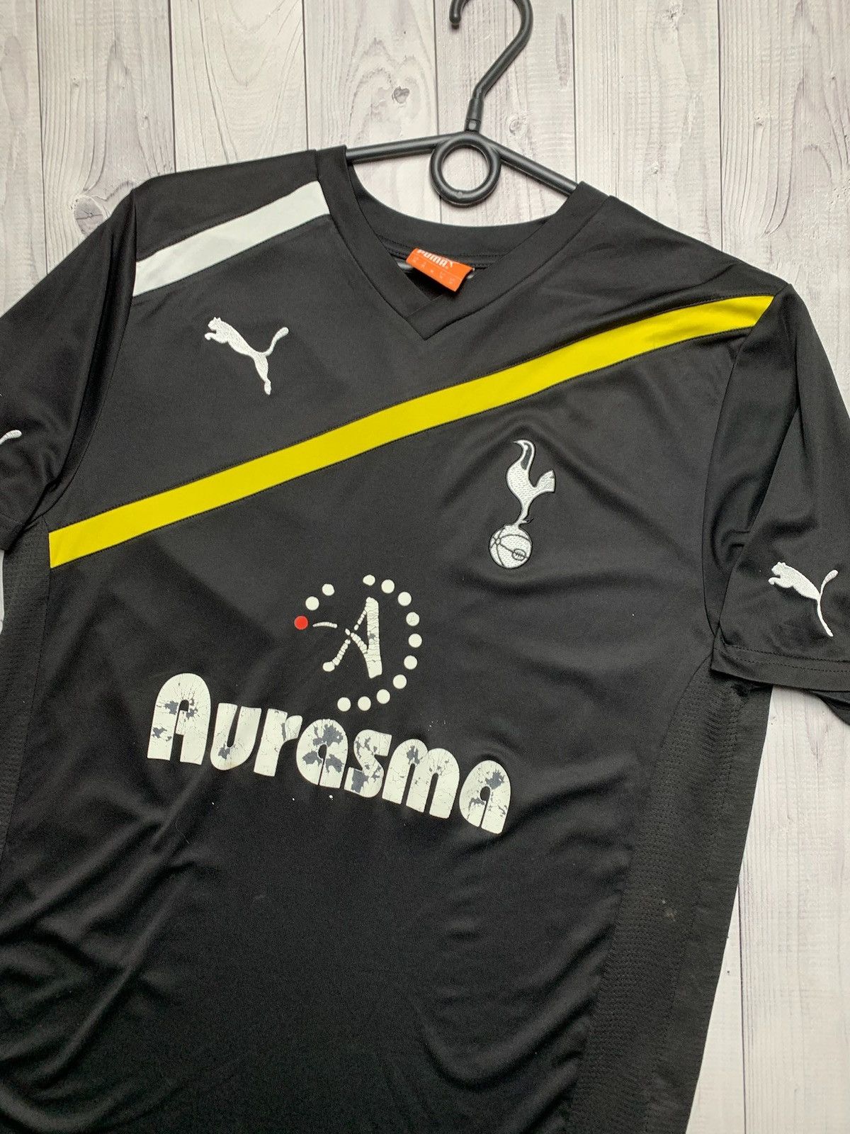 Puma Vintage Tottenham spurs soccer jersey 11 Van Der Vart rare M Size US M / EU 48-50 / 2 - 3 Thumbnail