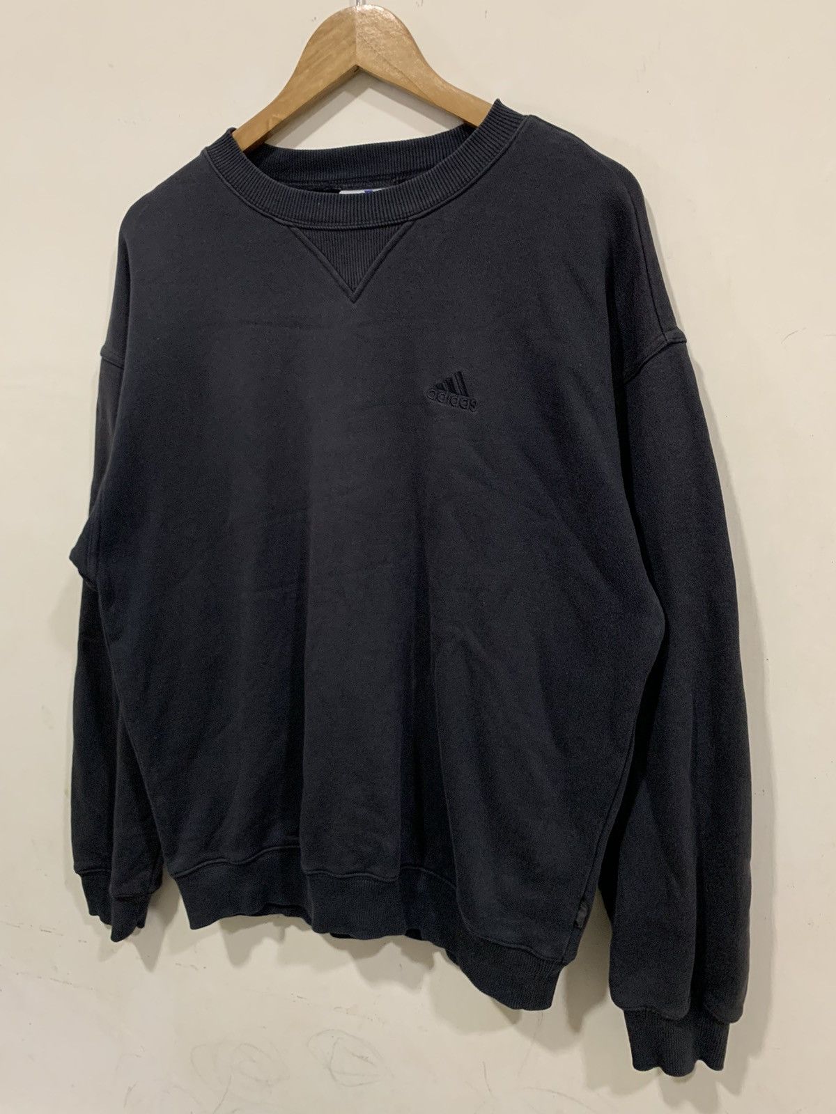 Adidas Vintage Adidas Crewneck Sweatshirt Size US M / EU 48-50 / 2 - 2 Thumbnail