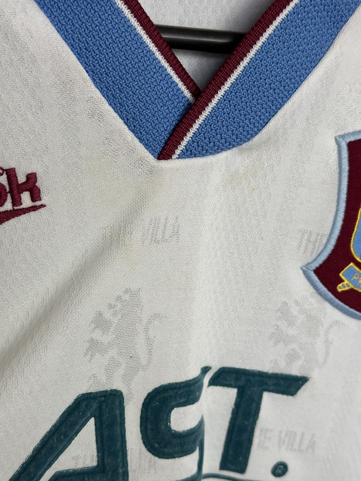 Reebok KIDS Aston Villa 96/98 Away Football Jersey Size US XS / EU 42 / 0 - 6 Thumbnail