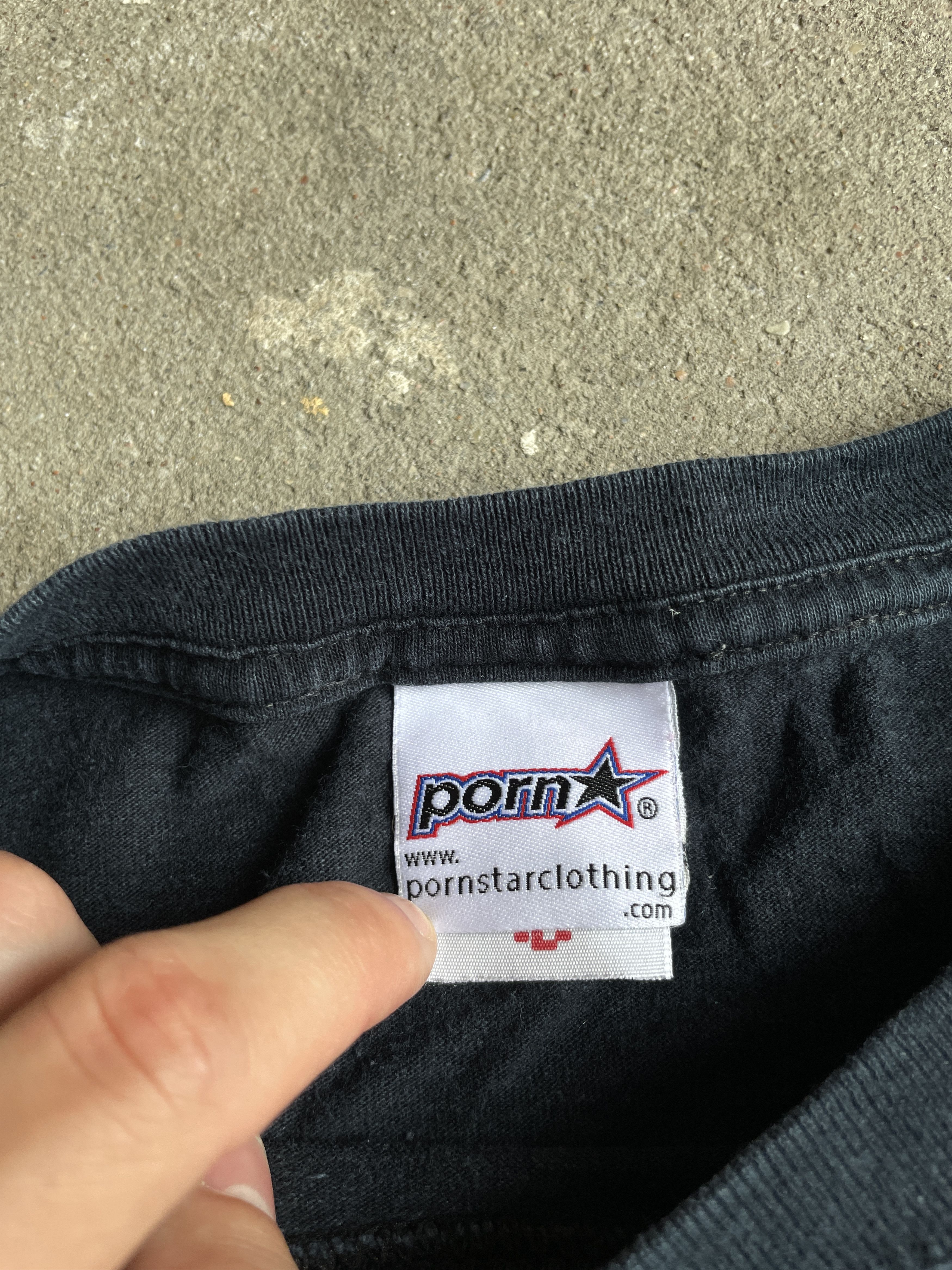 Vintage RARE Vintage Pornstar Tshirt Size US L / EU 52-54 / 3 - 5 Thumbnail