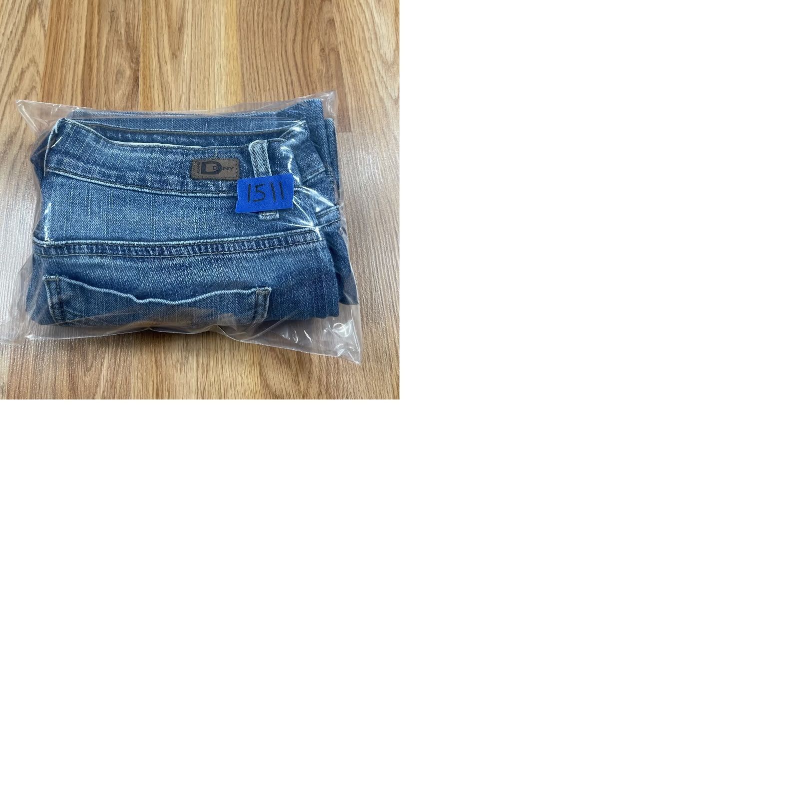 DKNY DKNY Jeans Capri Womens Size 6 Regular Mid Rise Stretch Denim Pants Capri Blue 24in Inseam Womens Jeans Size 28" / US 6 / IT 42 - 10 Thumbnail