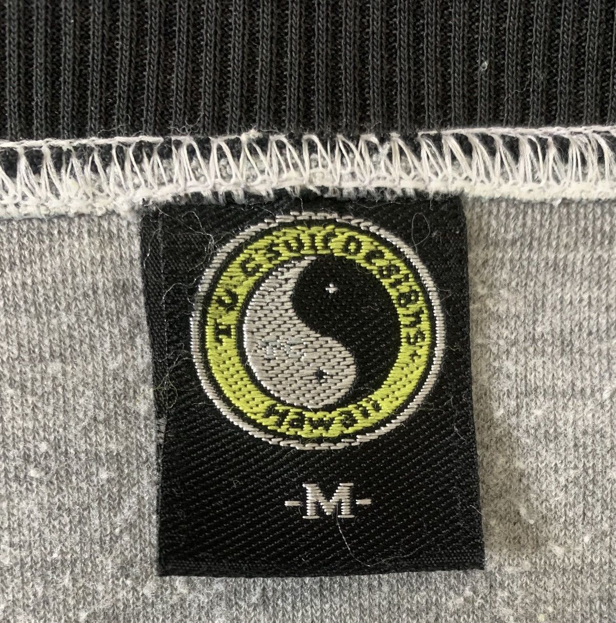 Vintage T&C Design Hawaii Longboardstyle SurfBrand Crewnec