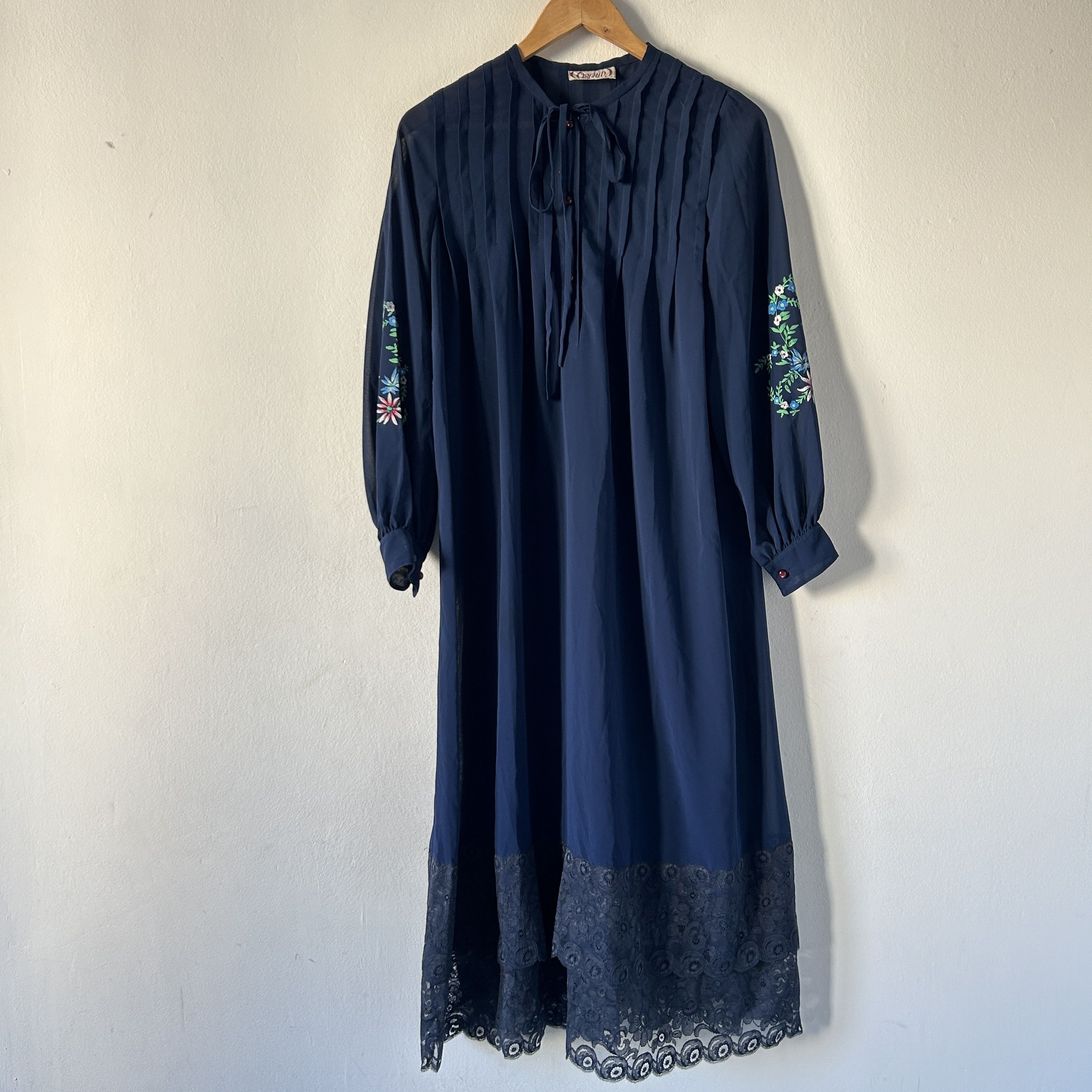 Vintage Vintage 70s Navy Blue Sheer Lace Dress Size M / US 6-8 / IT 42-44 - 8 Thumbnail