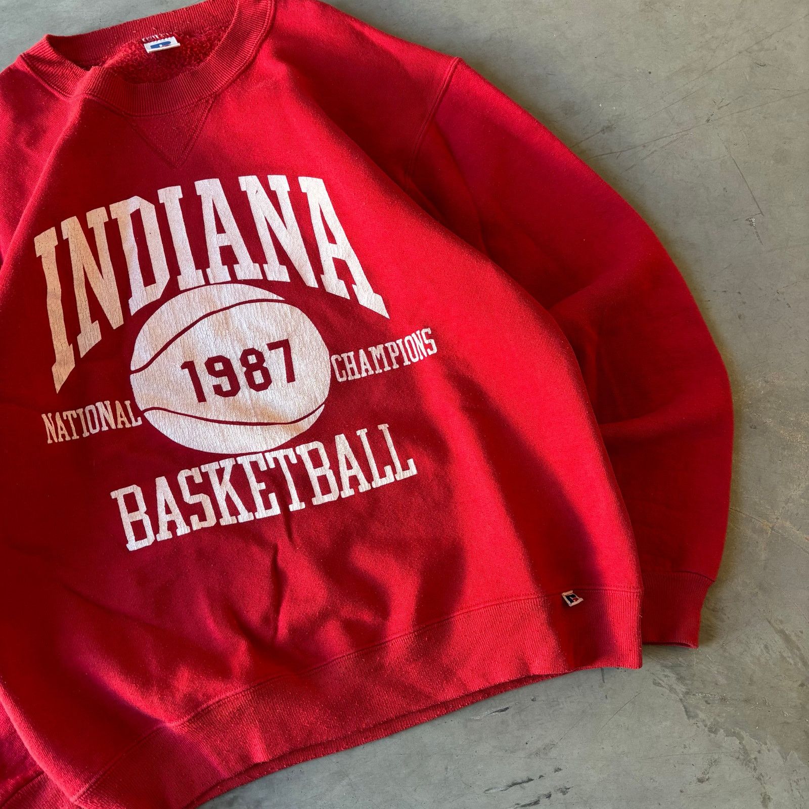Russell Athletic vintage 90s russell athletic indiana basketball crewneck Size US M / EU 48-50 / 2 - 2 Thumbnail