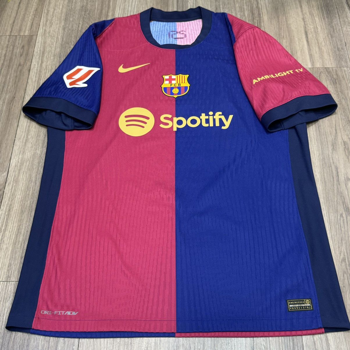 Nike Barcelona 24/25 player issue home shirt #6 Gavi Size US L / EU 52-54 / 3 - 1 Thumbnail