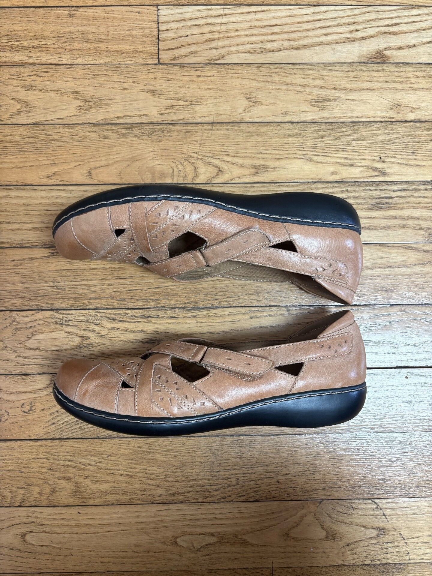 Clarks Mary Jane Leather Shoes in Brown, Women's (Size 10) — image 3 of 6