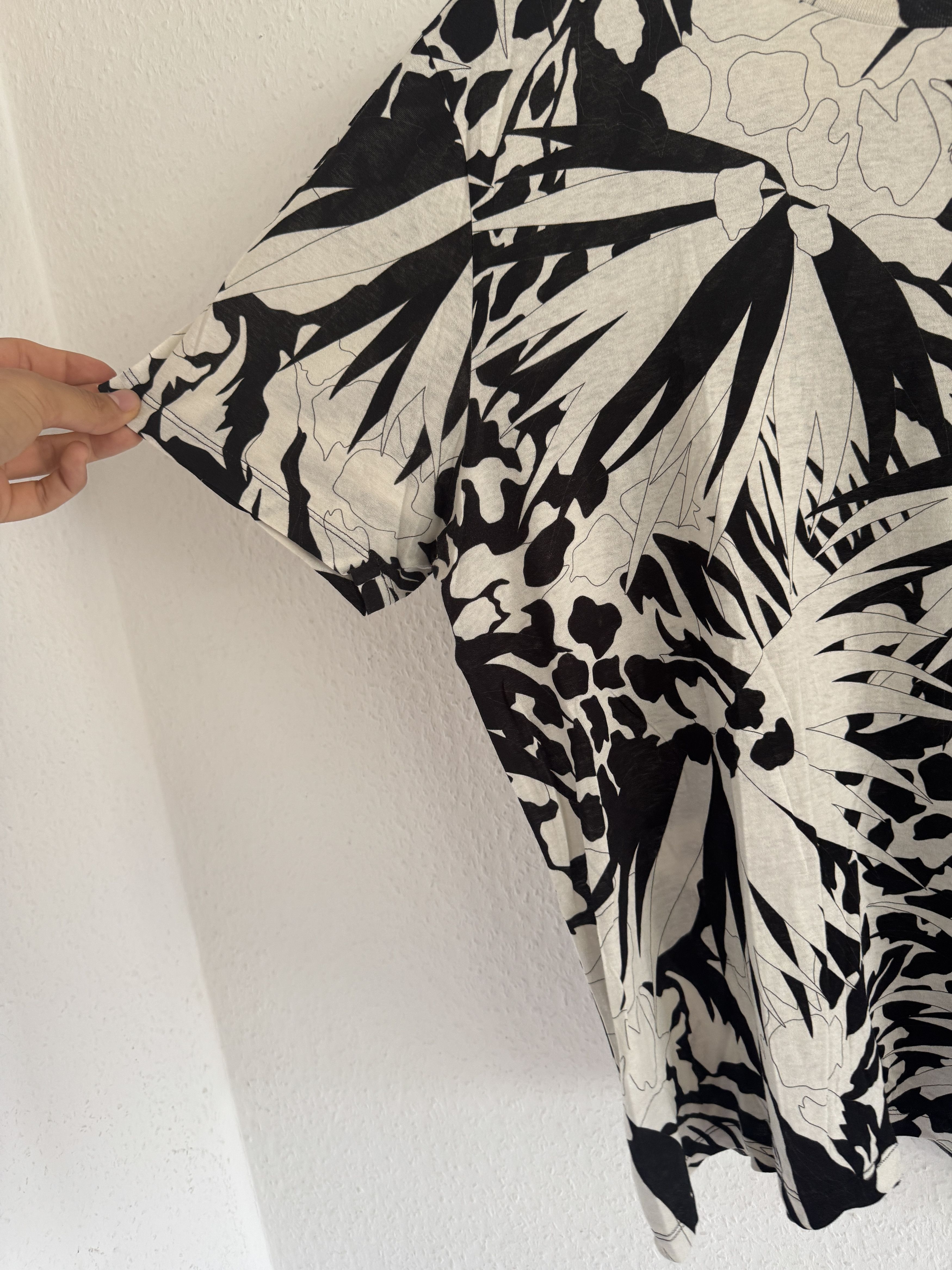 Saint Laurent Paris Jungle Flower Print T-Shirt Size US M / EU 48-50 / 2 - 4 Thumbnail