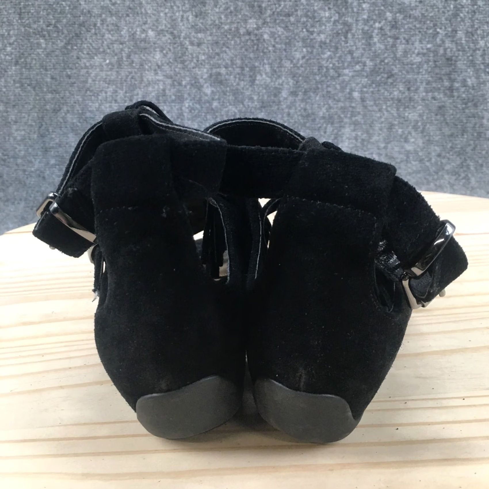 Kenneth Cole Kenneth Cole Reaction Sandals Womens 8 M Audre Struck Gladiator Black Leather Sandal Gladiator Shoes Womens 8 Black Leather Size US 8 / IT 38 - 7 Thumbnail