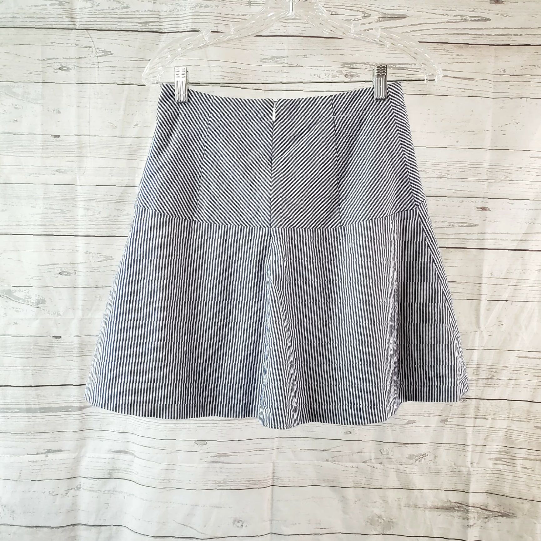 Loft Ann Taylor LOFT Womens Skirt Sz 4P Blue White Striped Seersucker Cotton Blend Size 27" / US 4 / IT 40 - 2 Thumbnail