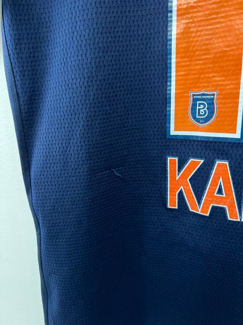 Other Istanbul Basaksehir #17 Kahveci Jersey Football Shirt sz L Size US L / EU 52-54 / 3 - 18 Thumbnail
