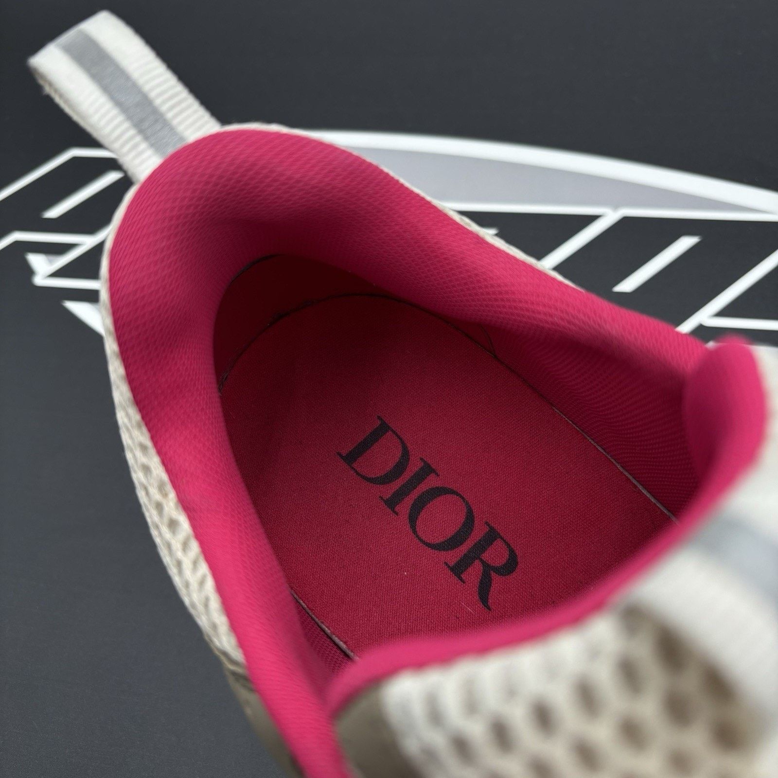 Dior Size 43 (10 US) - Dior B22 ' Beige, Pink ' | GREAT CONDITION Size US 10 / EU 43 - 16 Thumbnail