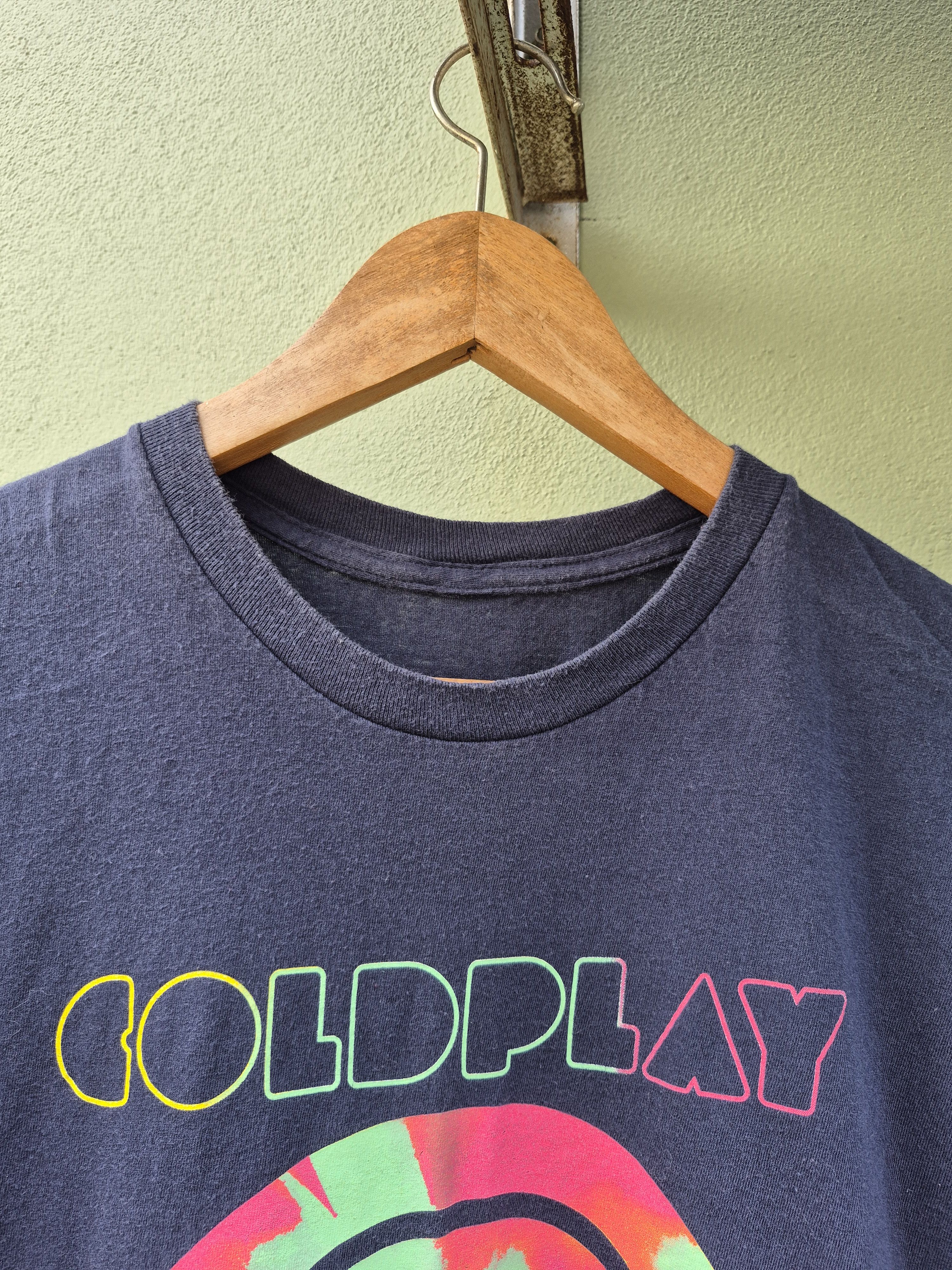 Band Tees 🔥 Coldplay 2012 Tour Band Tee Rock Tshirt Indie Alternative Size US L / EU 52-54 / 3 - 6 Thumbnail
