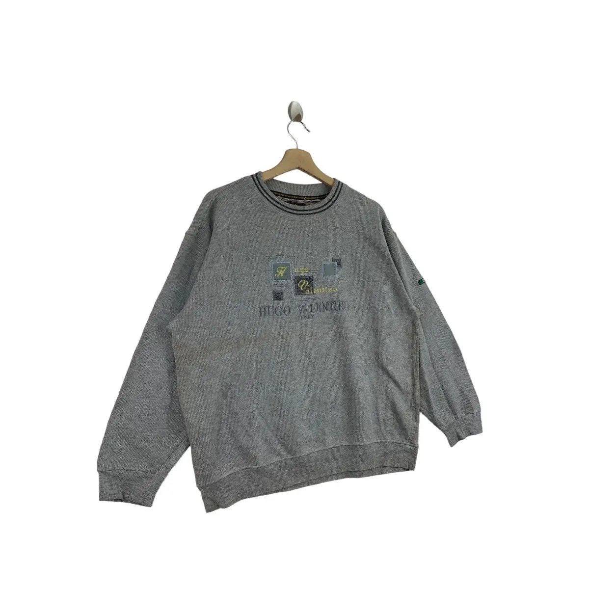 Vintage Vintage HUGO VALENTINO ITALY Embroidered Sweatshirt Sweater Size XXL / US 16-18 / IT 52-54 - 3 Thumbnail