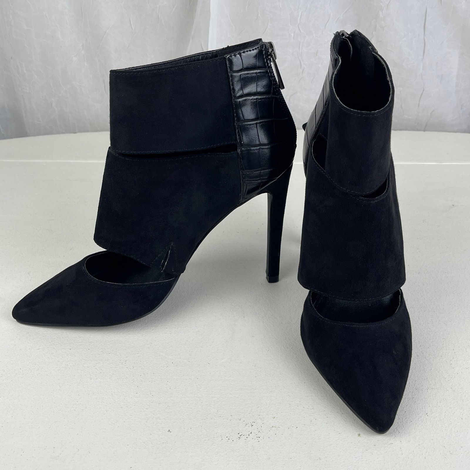 Express Express Stiletto Booties Heels Faux Suede Pointed Toe 6 NWT Size US 6 / IT 36 - 12 Thumbnail