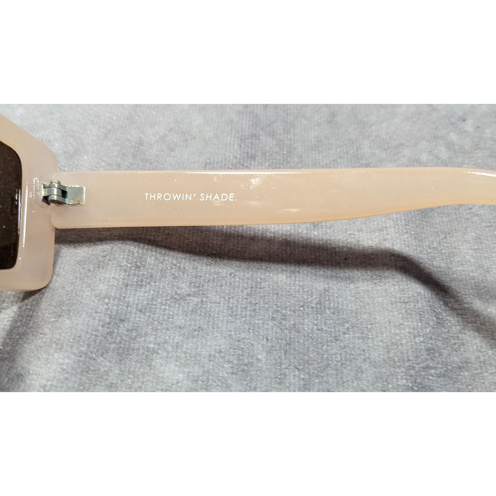 Other Throwin' Shade Beige Retro Rectangular Sunglasses Size ONE SIZE - 7 Thumbnail