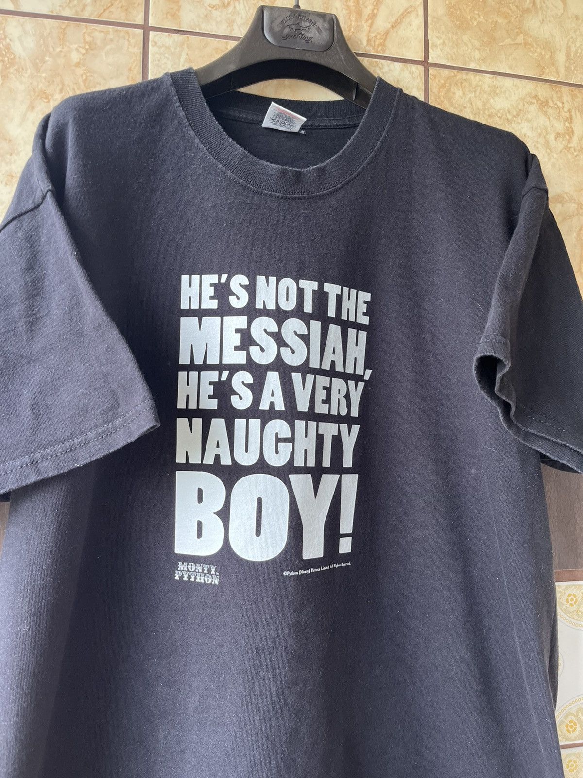 Fruit Of The Loom Monty Python He’s not the Messiah vintage shirt Size US XL / EU 56 / 4 - 2 Thumbnail