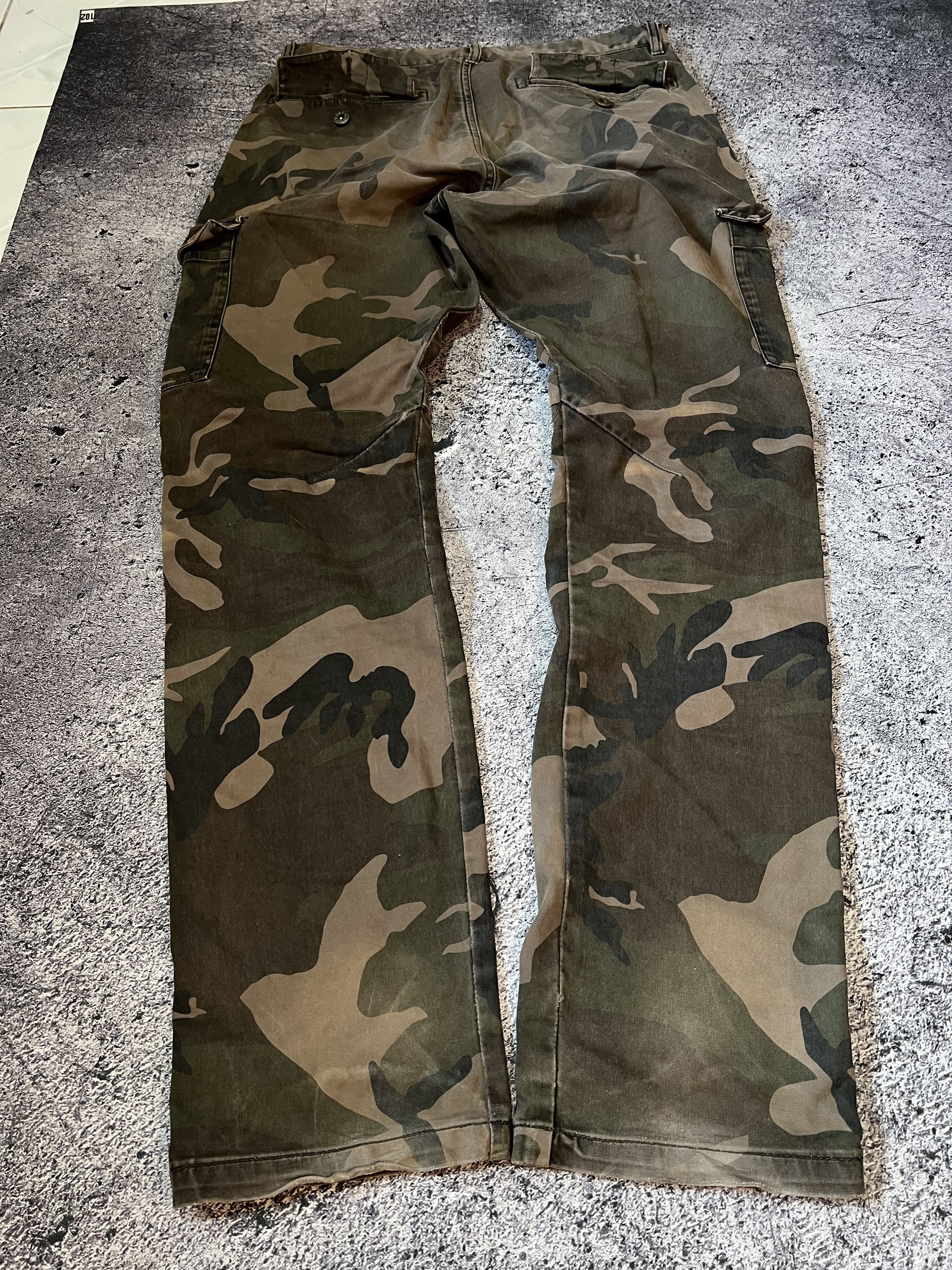 If Six Was Nine 2000s Global Work Camo Army OG Cargo Pants y2k Size US 32 / EU 48 - 2 Thumbnail