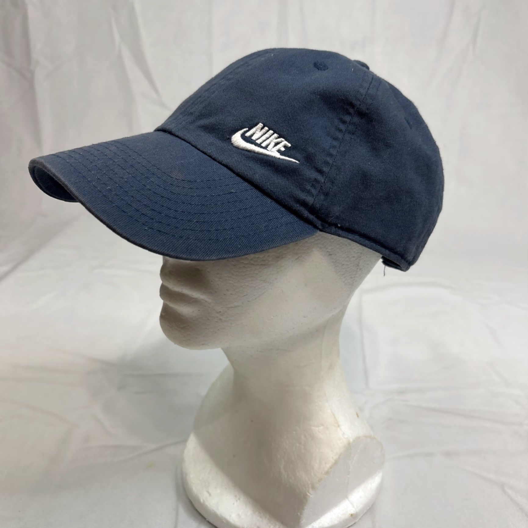 Nike Nike Navy Blue Baseball Cap OSFA Adjustable Hat - One Size - Heritage 86 - 100% Cotton - Unisex Adults Size ONE SIZE - 2 Thumbnail