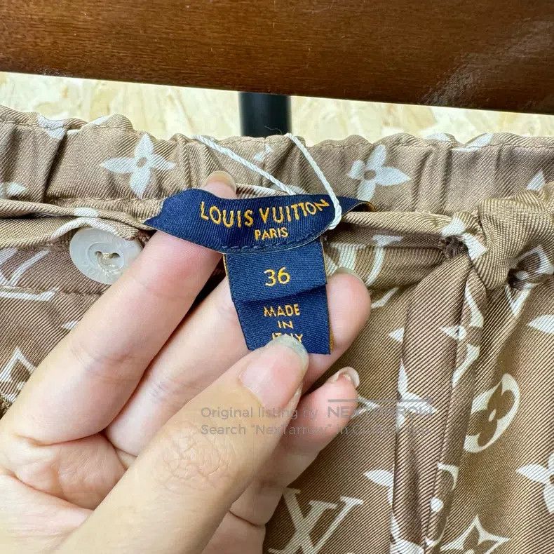 Louis Vuitton Louis Vuitton Old print silk pants Size US 36 / EU 52 - 2 Thumbnail