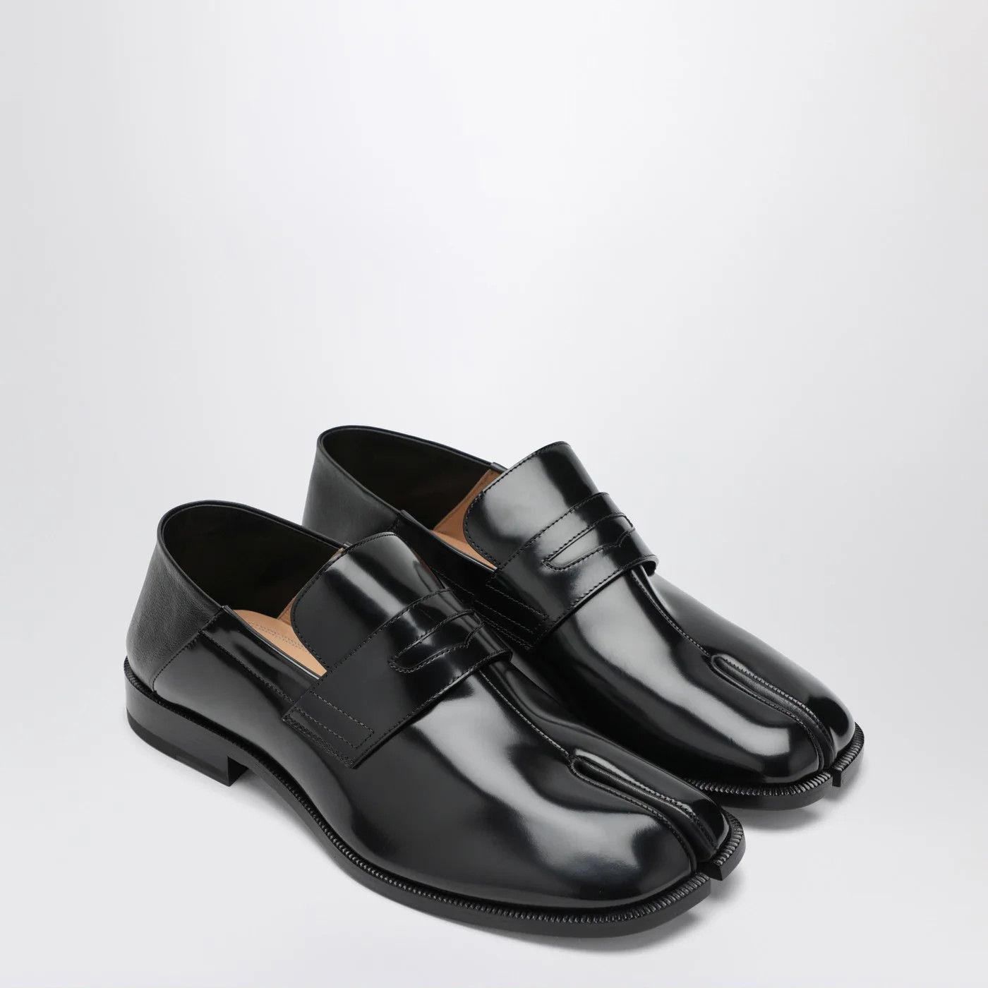 Maison Margiela o1d2blof0526 Leather Tabi Loafers Shoes in Black Size US 8 / EU 41 - 2 Thumbnail