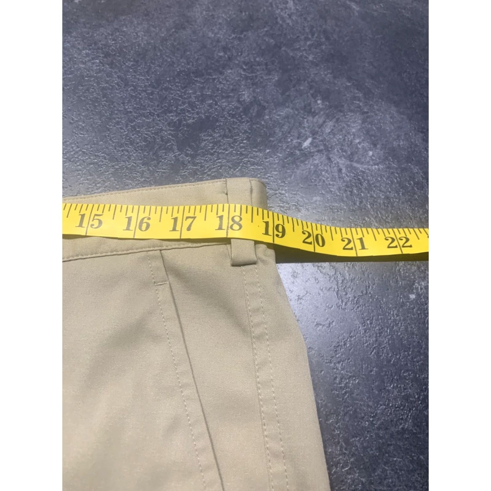 Nike Nike Golf Dri-Fit Shorts Men Size 36 Beige Solid Casual Flat Front Size US 36 / EU 52 - 7 Thumbnail
