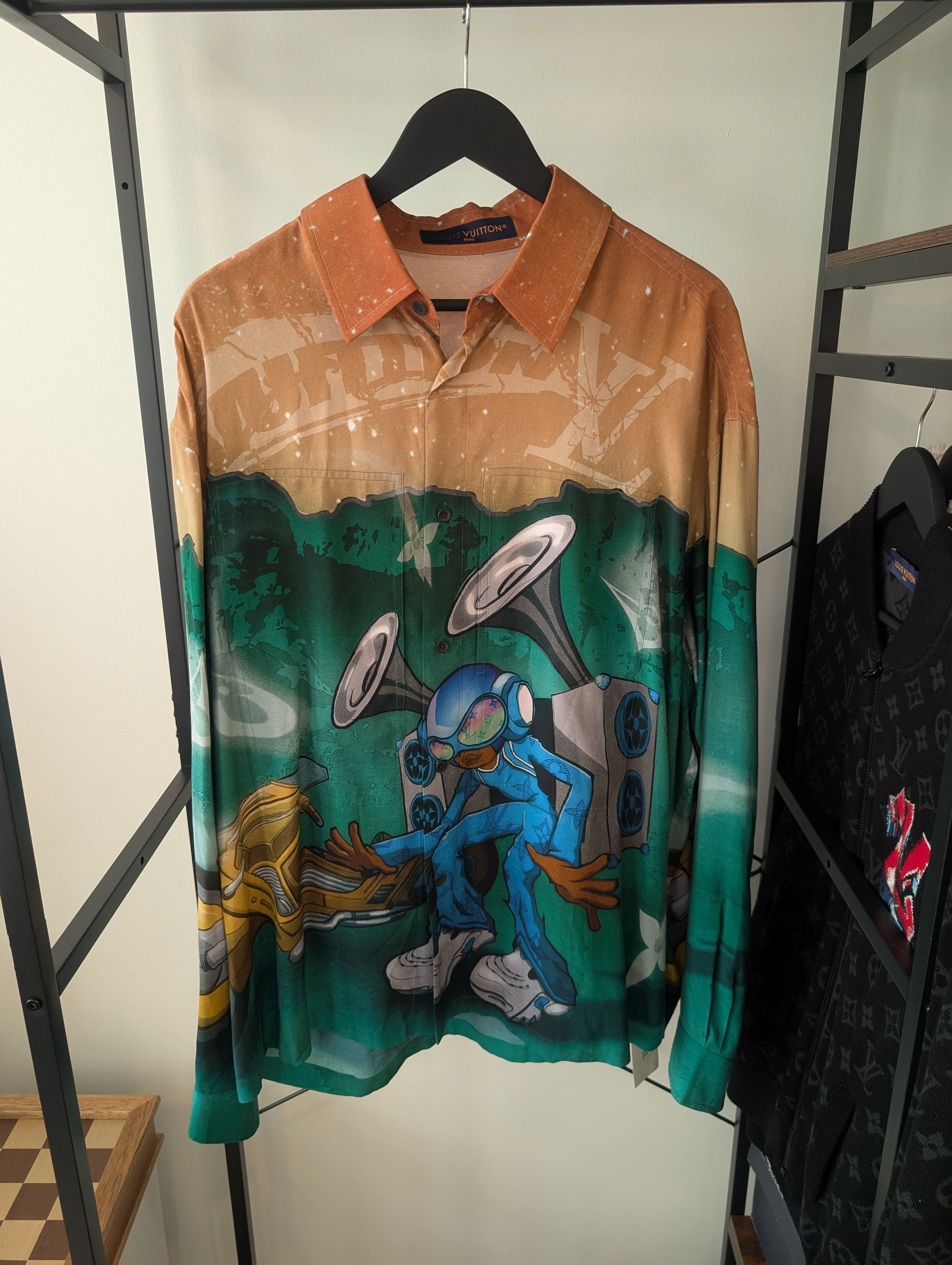 Louis Vuitton Louis Vuitton alien monogram button up shirt Size US L / EU 52-54 / 3 - 1 Thumbnail