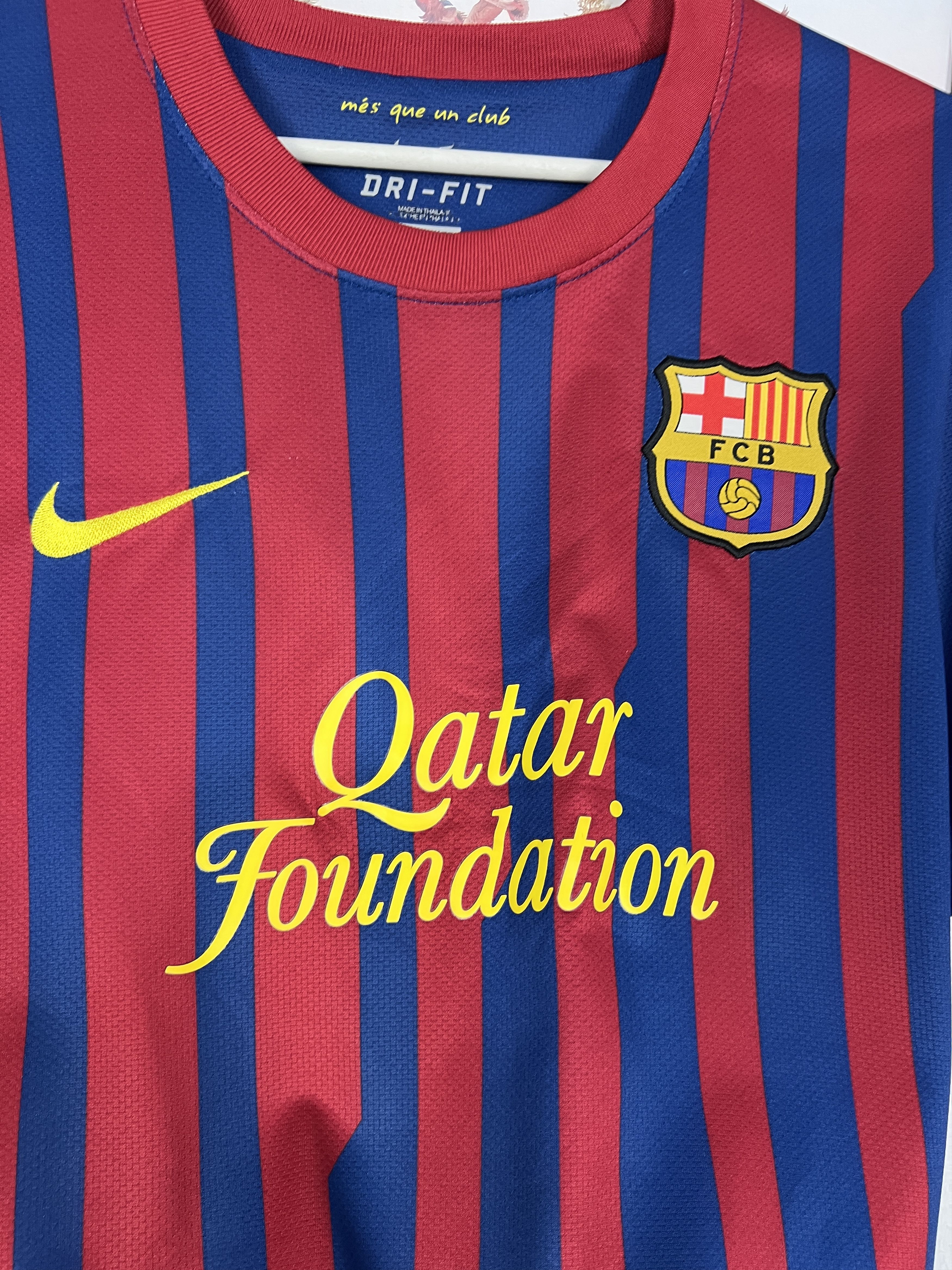 Nike Barcelona Home football shirt 2011 Soccer #10 Messi Nike Size US M / EU 48-50 / 2 - 7 Thumbnail