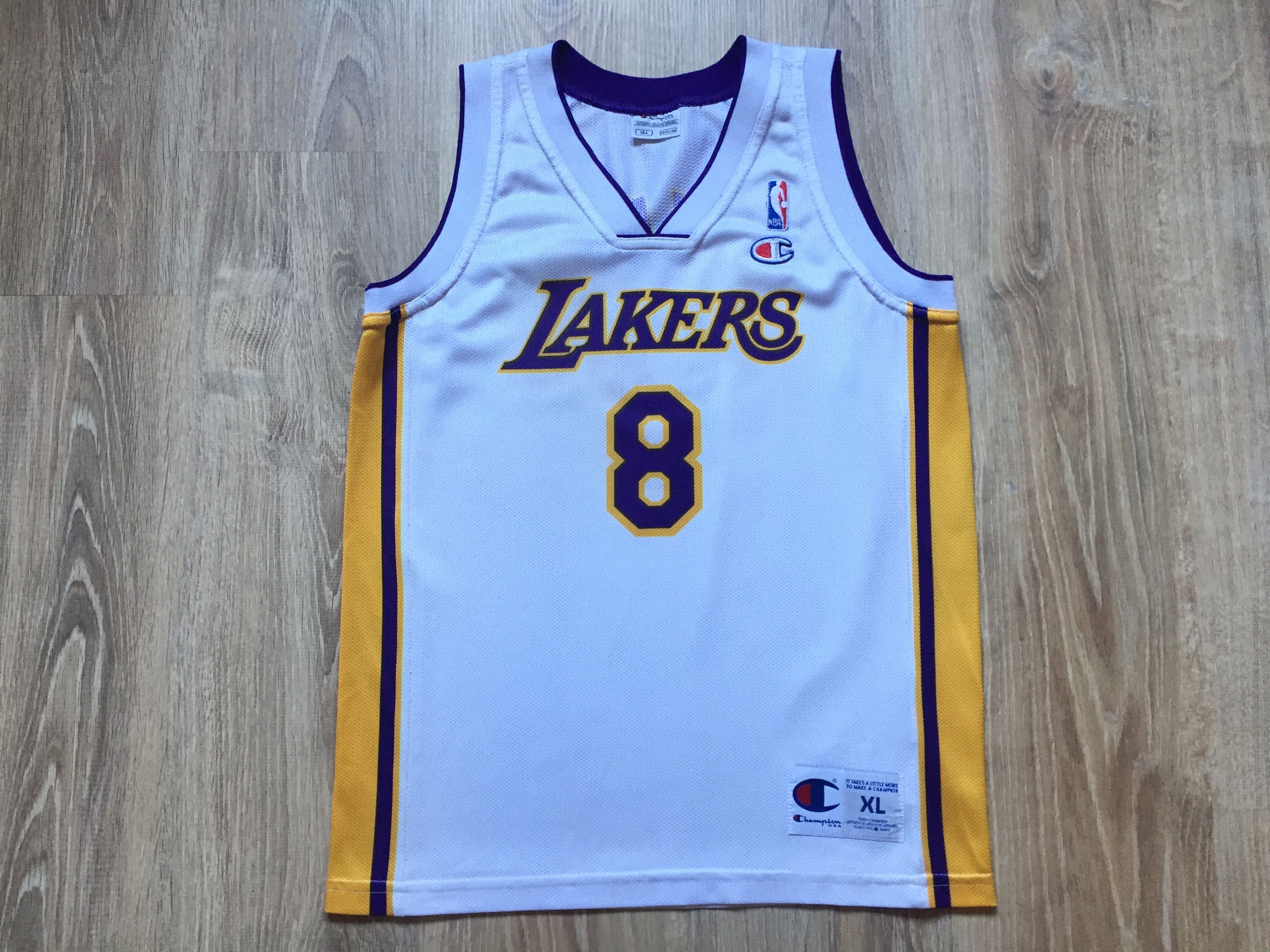 Champion × NBA × Vintage Vintage Champion Los Angeles Lakers Youth Kobe Bryant #8 Size US XXS / EU 40 - 1 Thumbnail