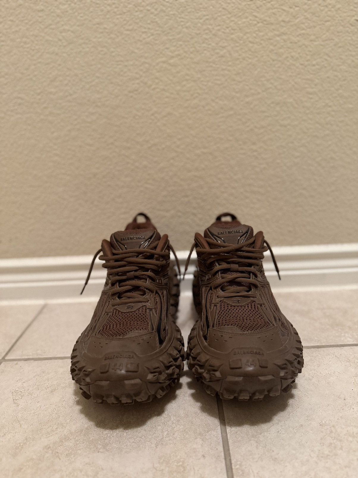Balenciaga Balenciaga Defender Brown Size US 11 / EU 44 - 1 Thumbnail