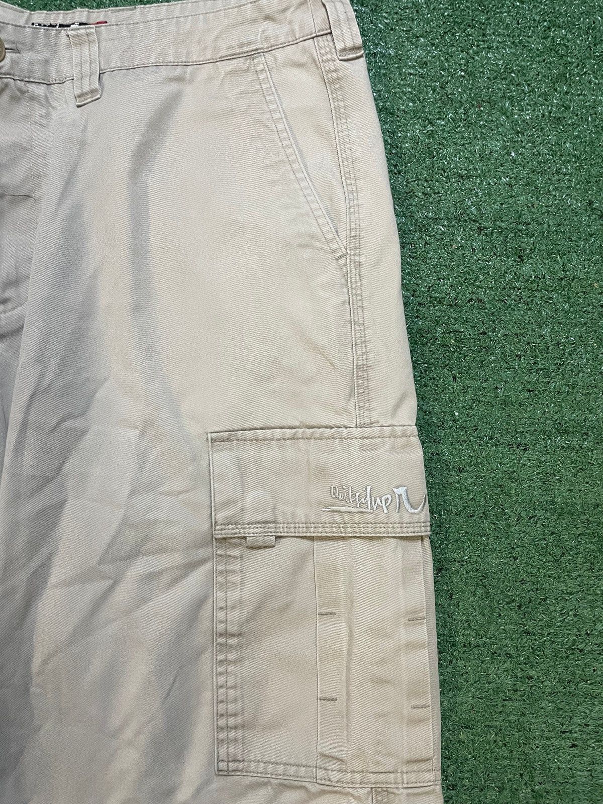 Quiksilver Vintage Quiksilver beige cargo shorts Size US 32 / EU 48 - 3 Thumbnail