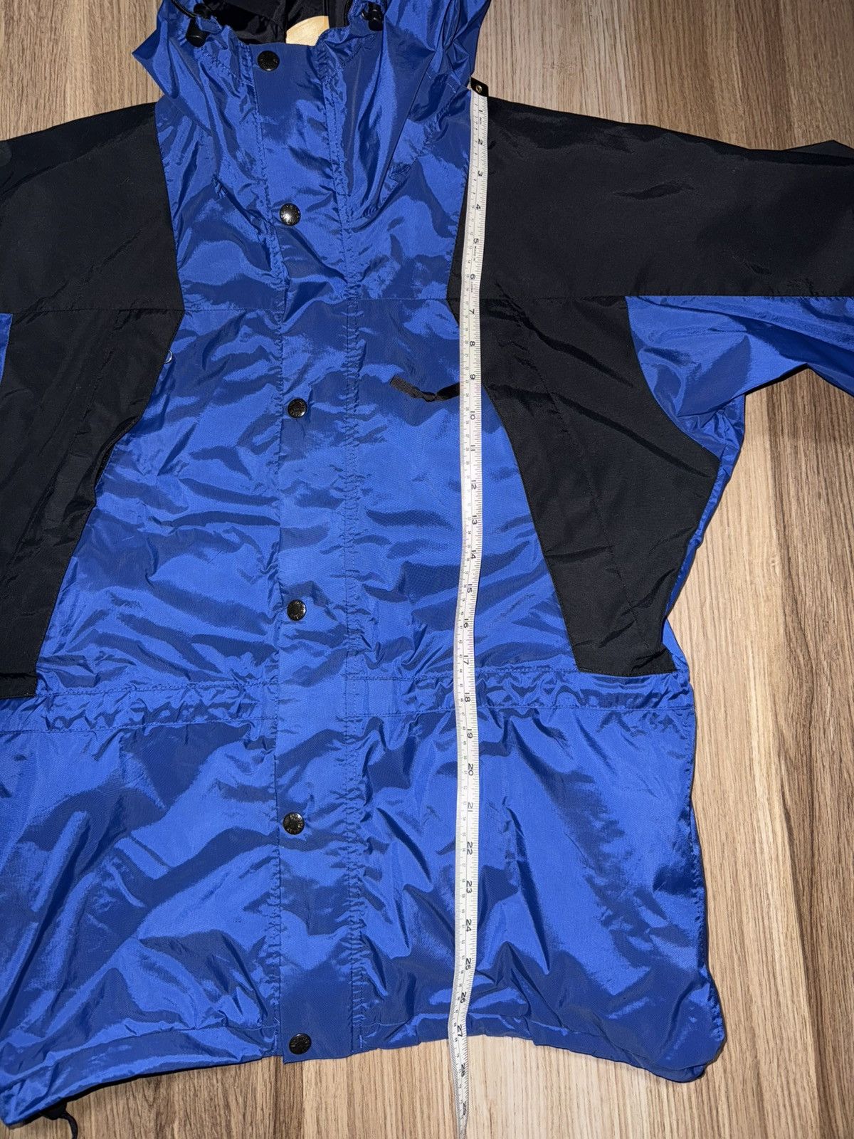 The North Face Vintage North Face Gore-Tex Jacket Men’s Mountain Light Size US M / EU 48-50 / 2 - 6 Thumbnail