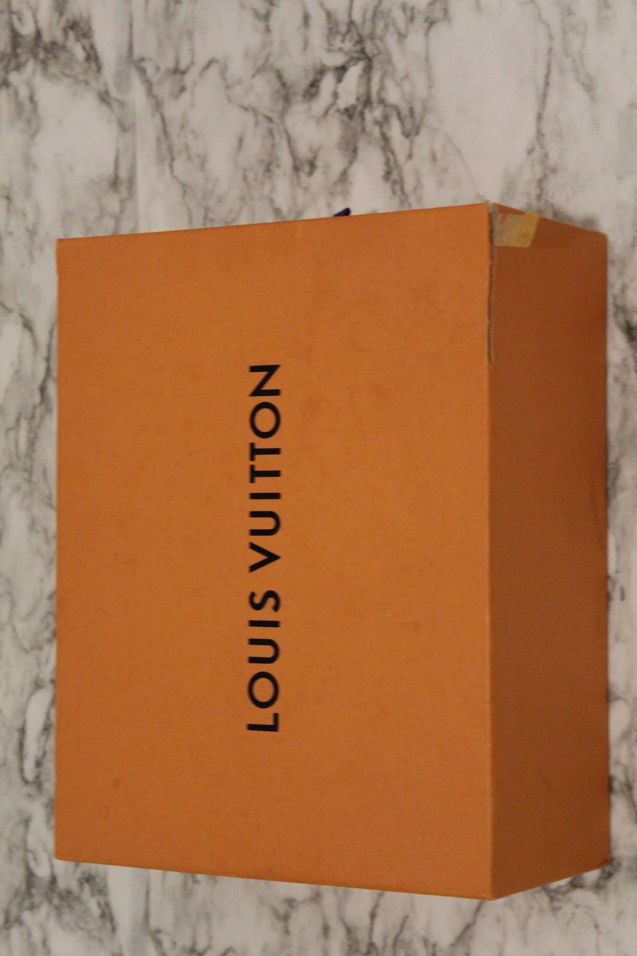 Louis Vuitton Men’s Louis Vuitton Run Away Sneaker size 9 - USA 10 Size US 10 / EU 43 - 8 Thumbnail