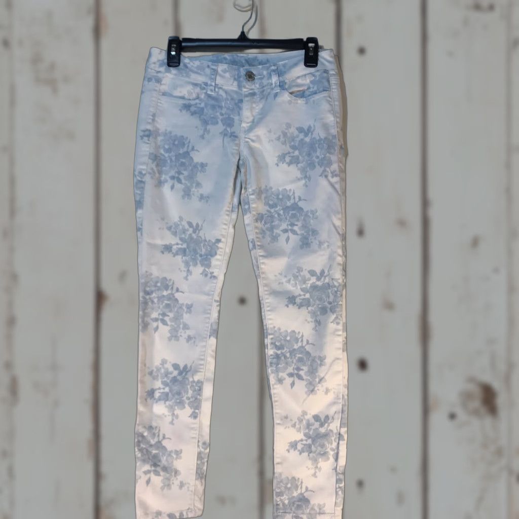 American Eagle Outfitters VINTAGE American Eagle Outfitters Jeggings Womens Size 4 Whitewash Floral Pattern Stretch Cotton Jeans Size 27" / US 4 / IT 40 - 1 Thumbnail