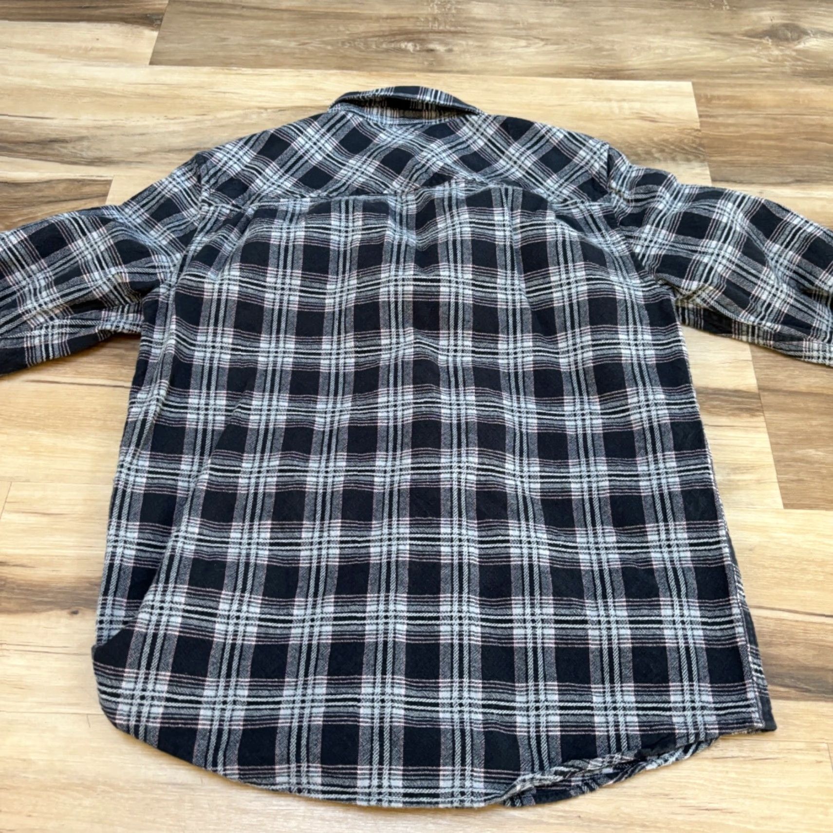 RVCA RVCA Shirt Mens Small S Flannel Plaid Gray Pink Surf Button Up Cotton Size US S / EU 44-46 / 1 - 8 Thumbnail