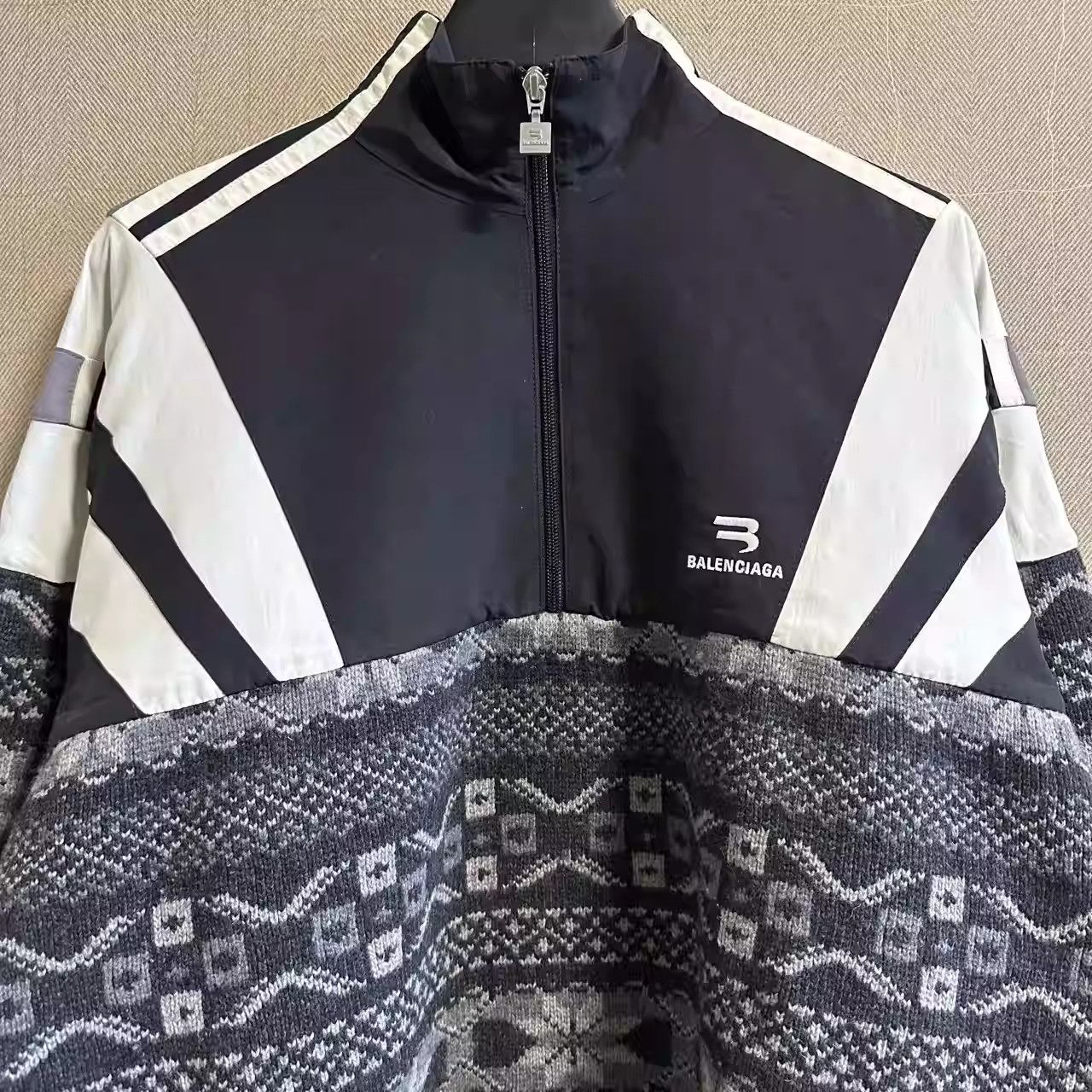 Balenciaga Balenciaga Sporty B Embroidered Logo Nylon Sweater Size US XS / EU 42 / 0 - 3 Thumbnail