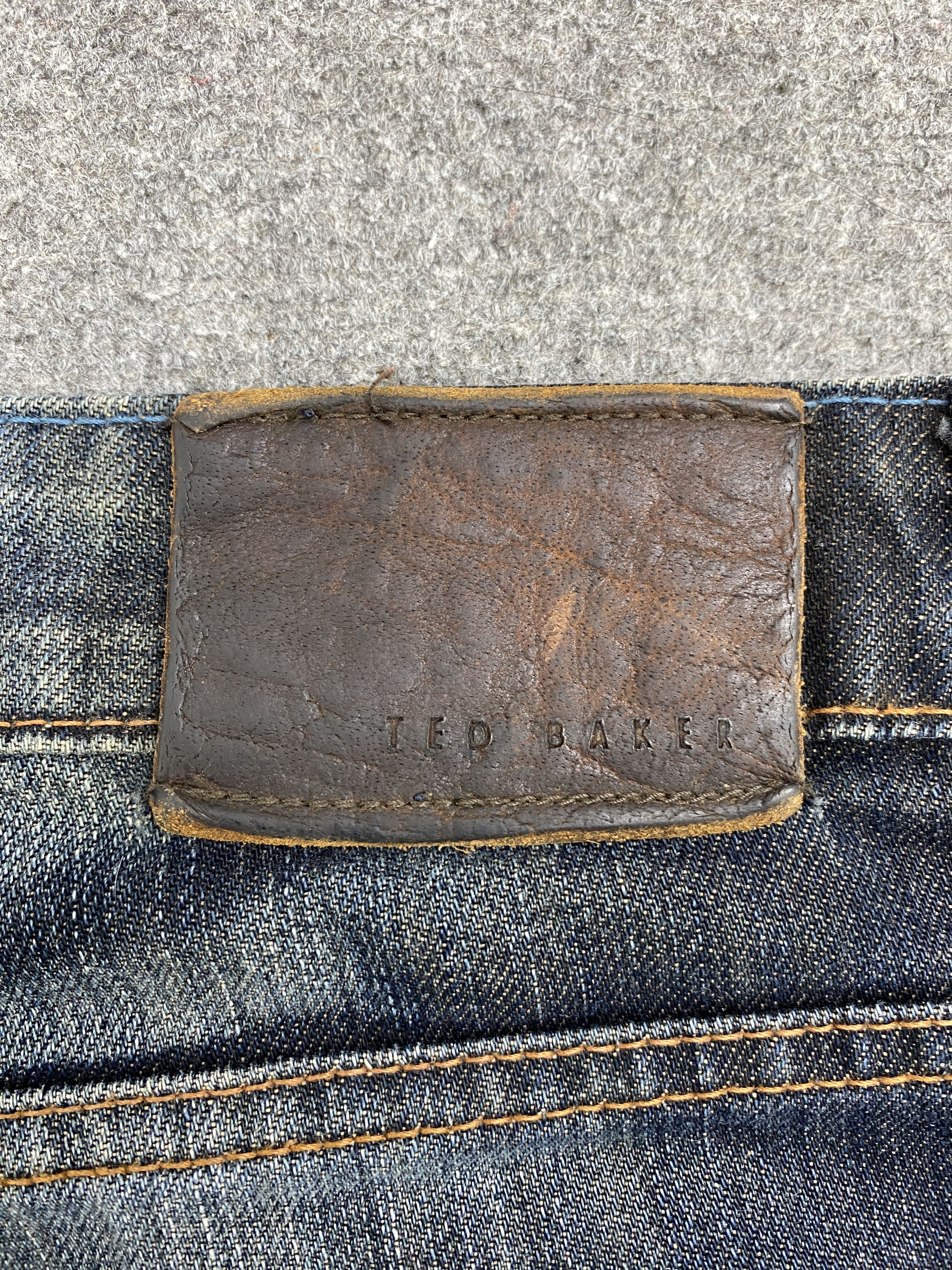 Ted Baker Vintage Ted Baker Faded Blue Jeans S0029 Size US 35 - 5 Thumbnail