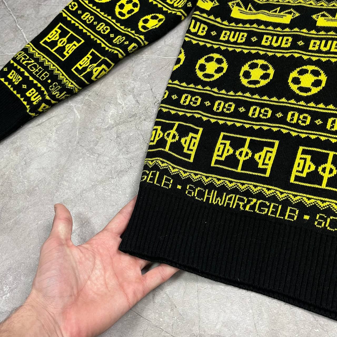 Vintage BVB Borussia Dortmund Sweater Monogram Sweater Mens Size XL Size US XL / EU 56 / 4 - 8 Thumbnail