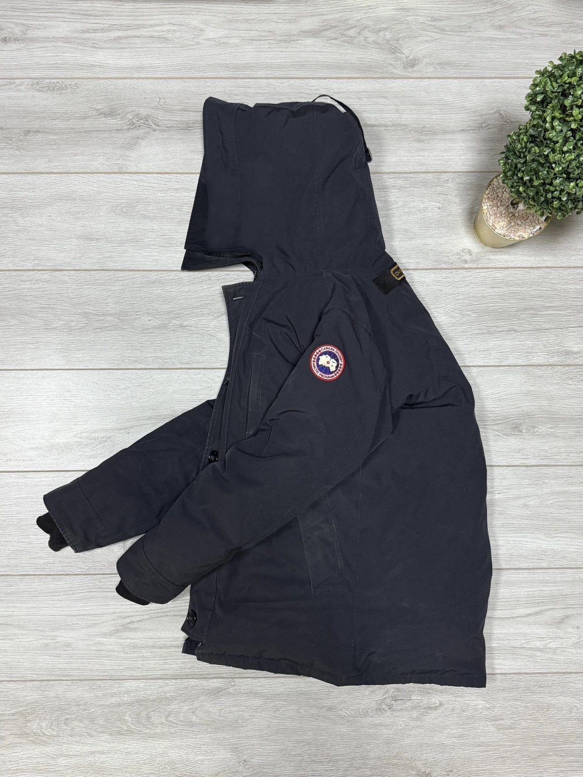 Canada Goose Canada Goose Chateau puffer down parka jacket expedition Size US M / EU 48-50 / 2 - 2 Thumbnail