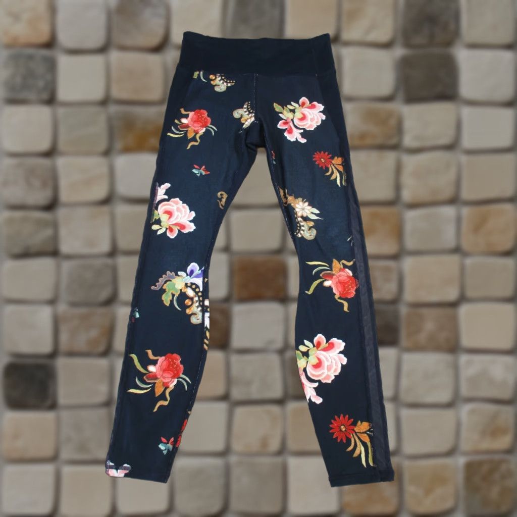 Athleta Athleta Womens Leggings S Navy Blue Floral Athleisure Athletic Yoga Running Size S Size 28" / US 6 / IT 42 - 1 Thumbnail