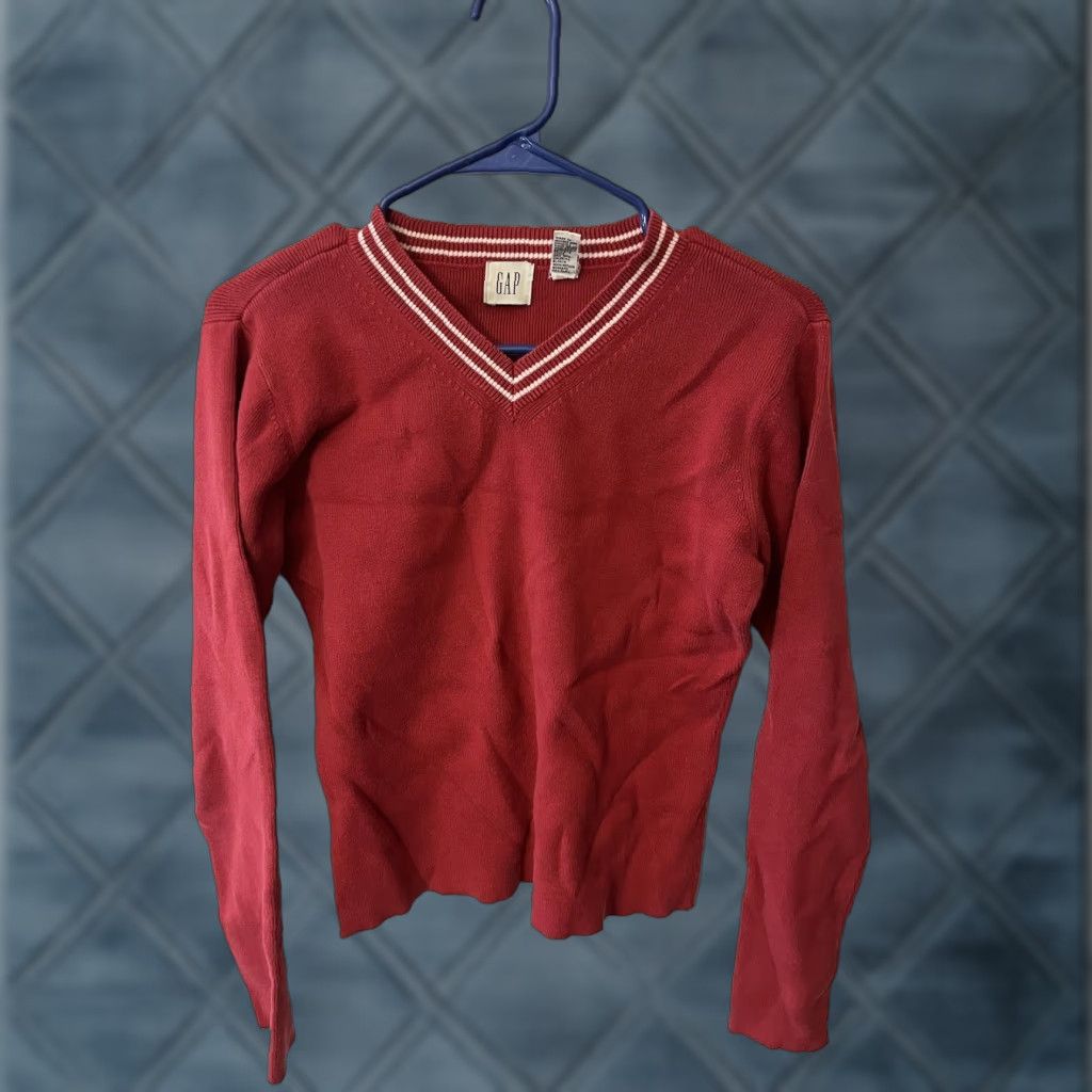 Gap GAP Red Sweater, Women's Medium V-neck, Stretch Sweater Size M / US 6-8 / IT 42-44 - 1 Thumbnail