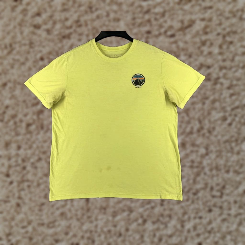 Patagonia Patagonia Shirt Men L Yellow Short Sleeve Crew Neck Cotton Jersey Logo T-Shirt US Theme All Seasons Breathing Fall Spring Summer Winter Mens Size US L / EU 52-54 / 3 - 1 Thumbnail