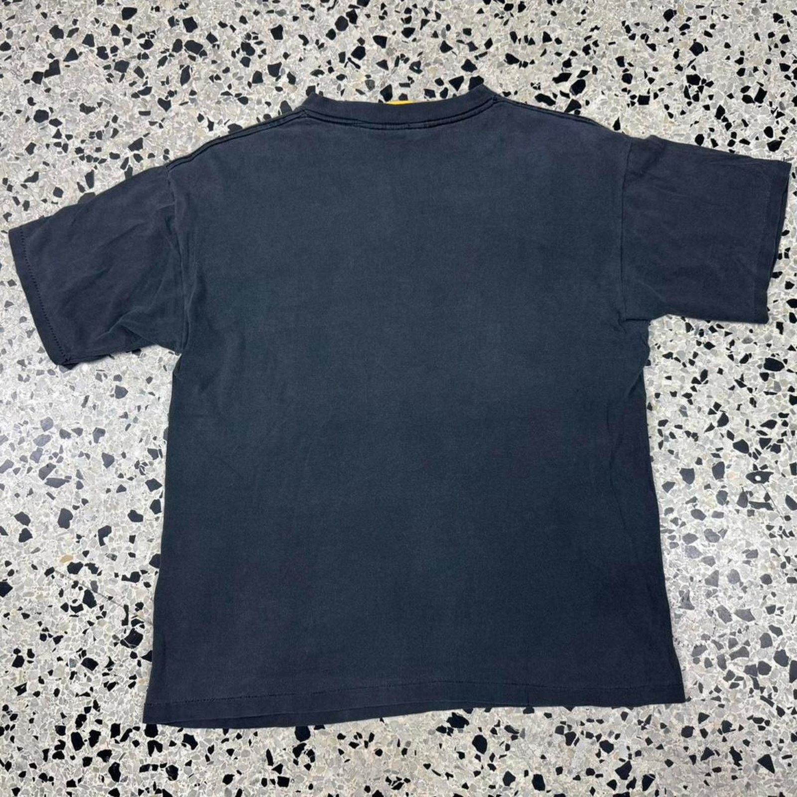 Vintage VINTAGE 1993 ARCHIE COMICS BIG FACE SINGLE STITCH PROMO TEE: Size US L / EU 52-54 / 3 - 5 Thumbnail