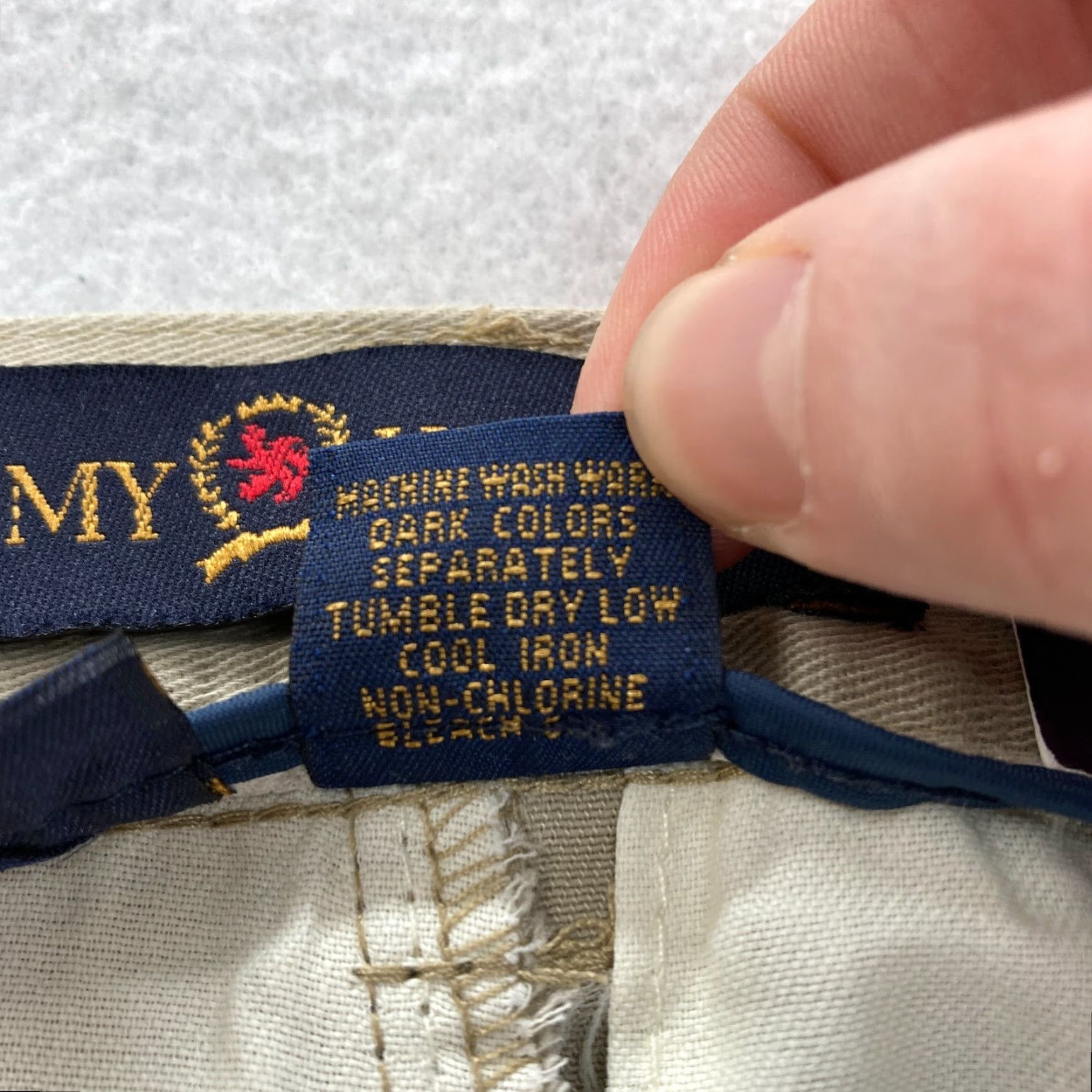 Tommy Hilfiger Vintage Tommy Hilfiger Khaki Pants Mens 38x34 Beige Wrinkle Resistant Pleated Pants Mens Size US 38 / EU 54 - 5 Thumbnail