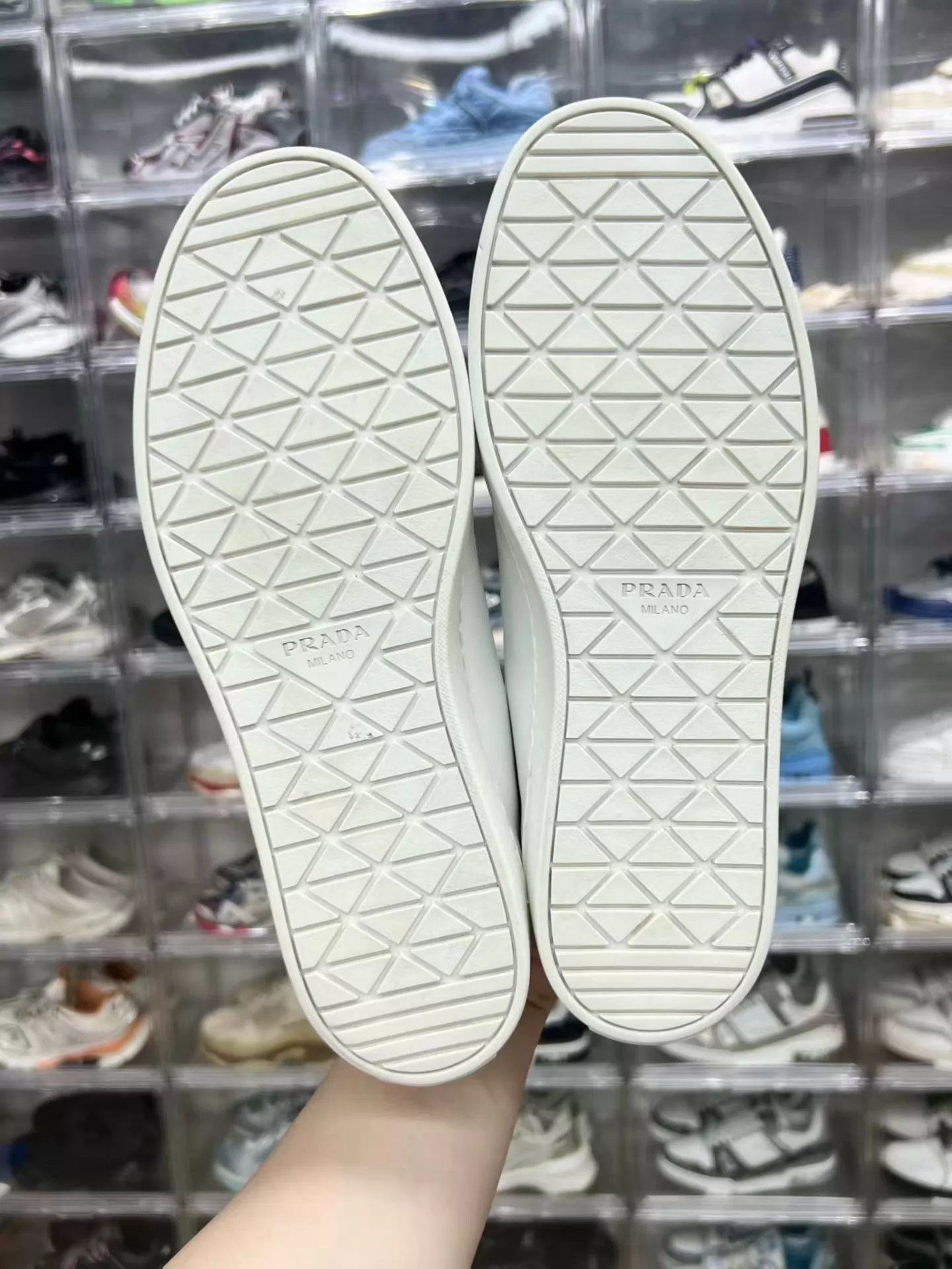 Prada PRADA Leather Low Top Sneakers 41.5 EU Near New Size US 8.5 / EU 41-42 - 8 Thumbnail