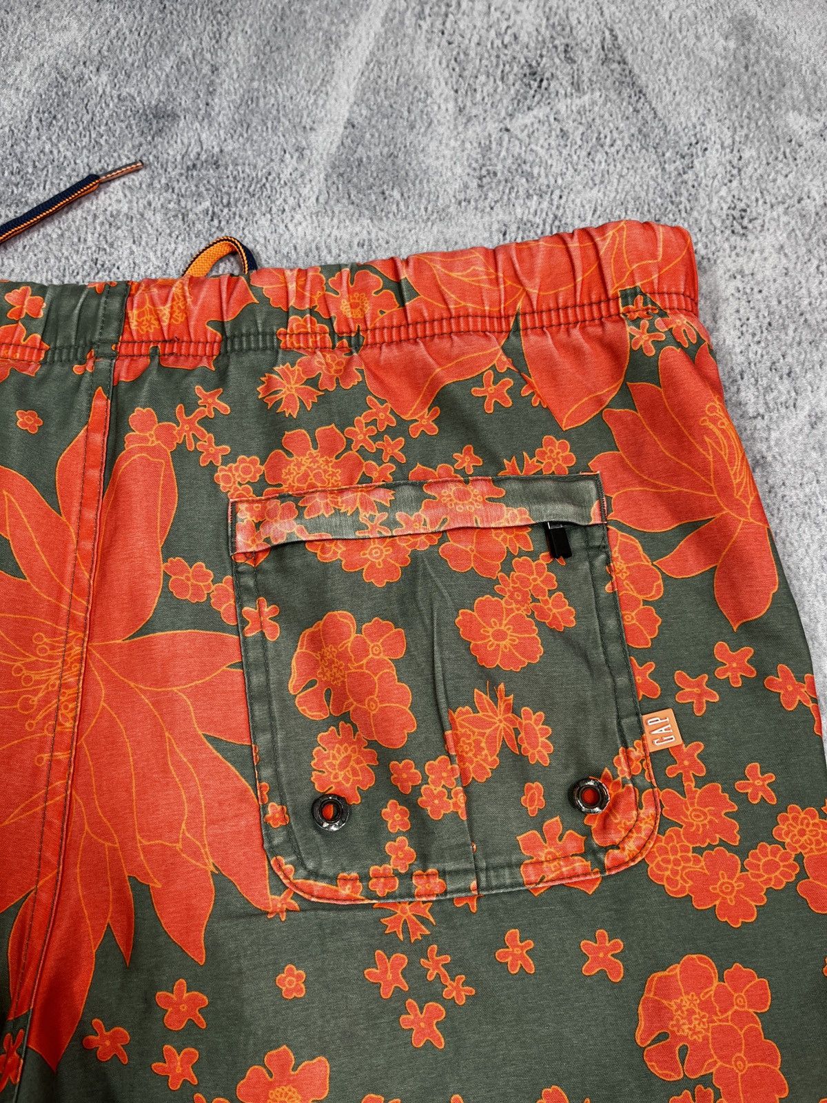 Gap Vintage Y2K Gap summer Hawaiian shorts size S Size US 30 / EU 46 - 8 Thumbnail