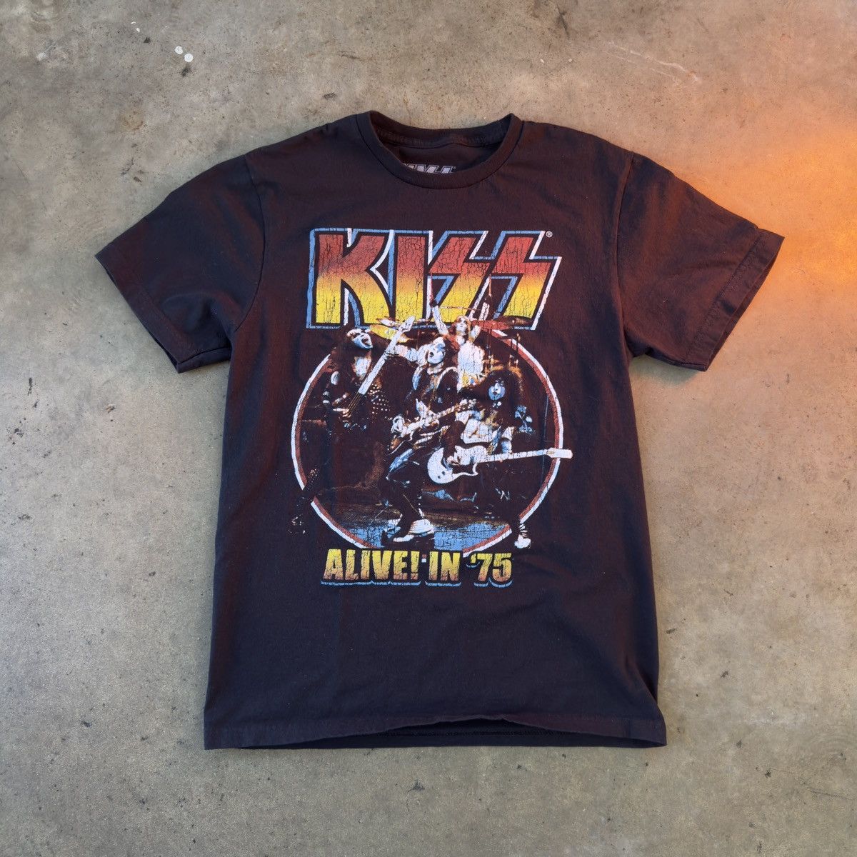 Mad Engine KISS Alive in 75 Rock Tee Distressed Faded Black Band Shirt Size US S / EU 44-46 / 1 - 2 Thumbnail