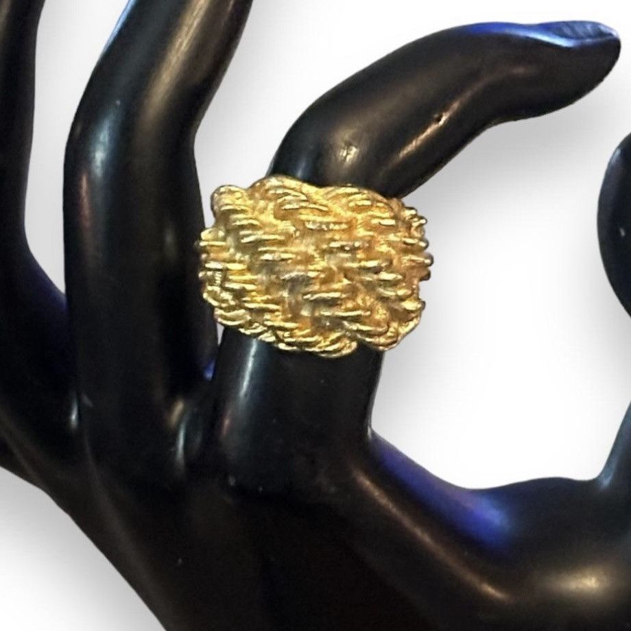 Vintage Vintage gold tone chunky rope ring Size ONE SIZE - 6 Thumbnail